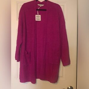NWT boutique brand Davi and Dani fuchsia color chunky sweater cardigan medium M